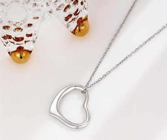 925 Sterling Silver Hollow Heart Pendant Necklace