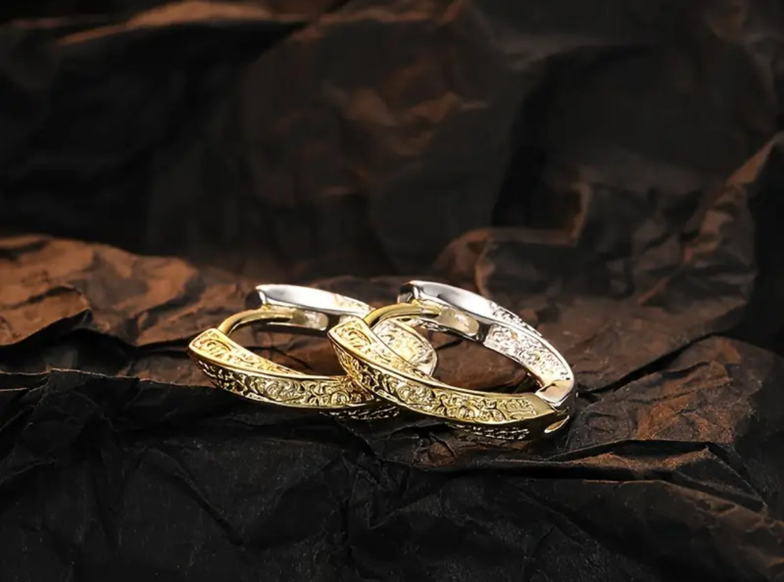 Contrast Texture Gold-Silver Huggie Hoop Earrings