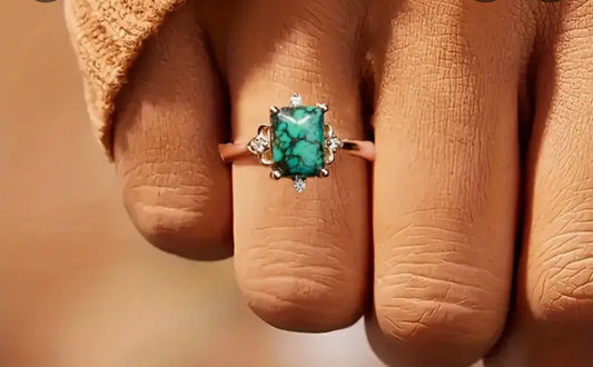 Vintage-Style Turquoise Inlaid Gemstone Gold Fashion Ring