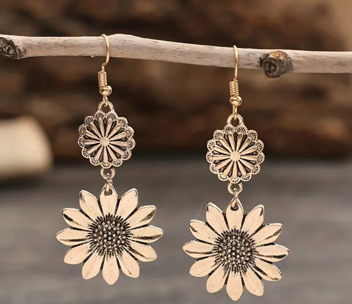 Cute Vintage-Style Sunflower Dangle Earrings