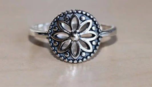 925 Sterling Silver Hollow Flower Ring